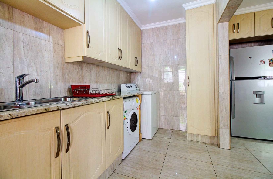 4 Bedroom Property for Sale in Strubensvallei Gauteng