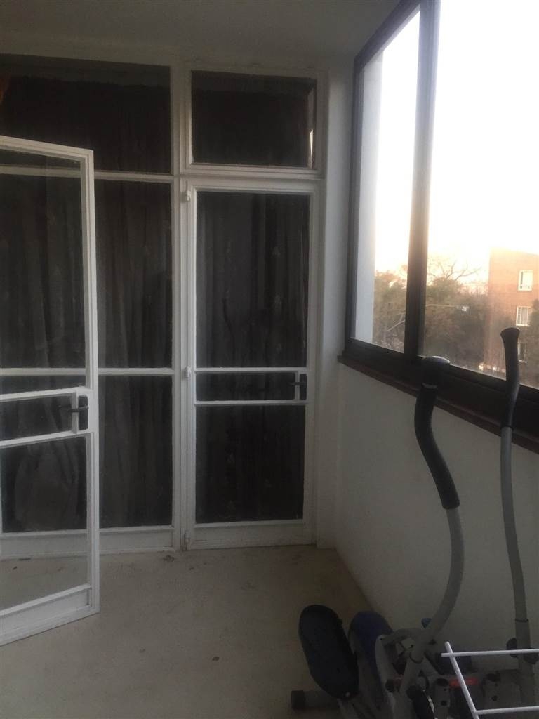 To Let 1 Bedroom Property for Rent in Illovo Gauteng