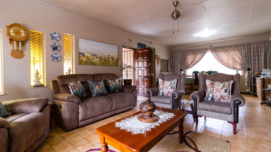 4 Bedroom Property for Sale in Brackenhurst Gauteng