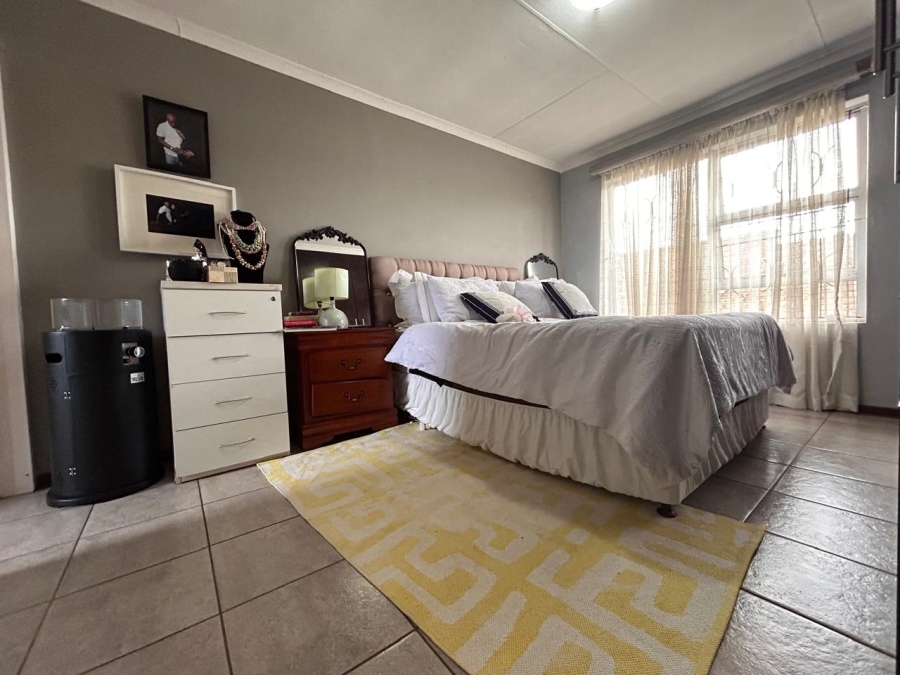 3 Bedroom Property for Sale in New Market Gauteng