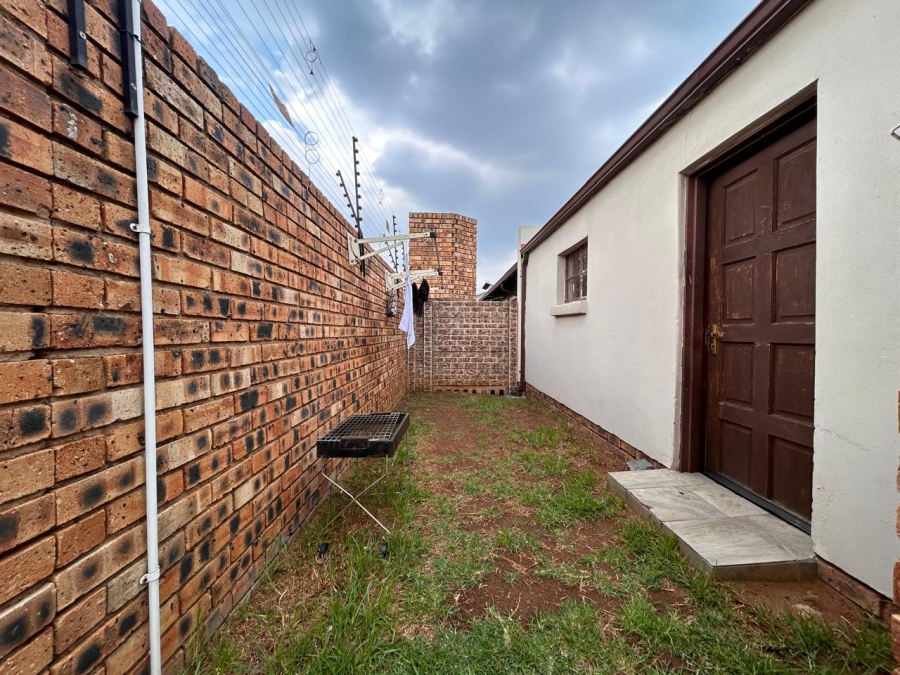 3 Bedroom Property for Sale in New Market Gauteng