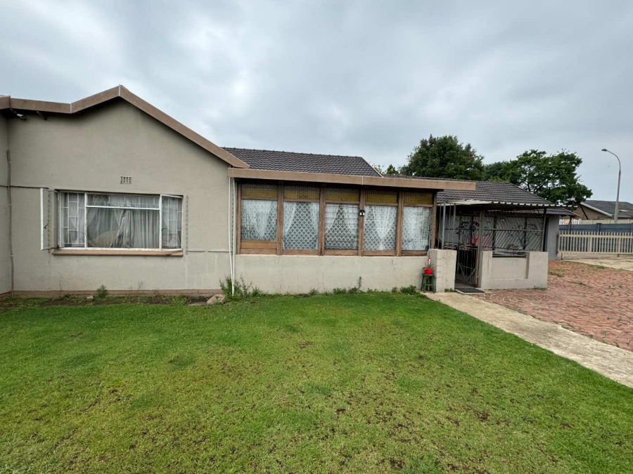 3 Bedroom Property for Sale in General Albertspark Gauteng