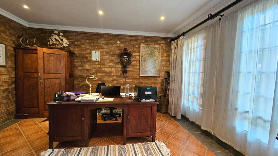 3 Bedroom Property for Sale in Faerie Glen Gauteng