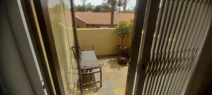 5 Bedroom Property for Sale in Sunward Park Gauteng