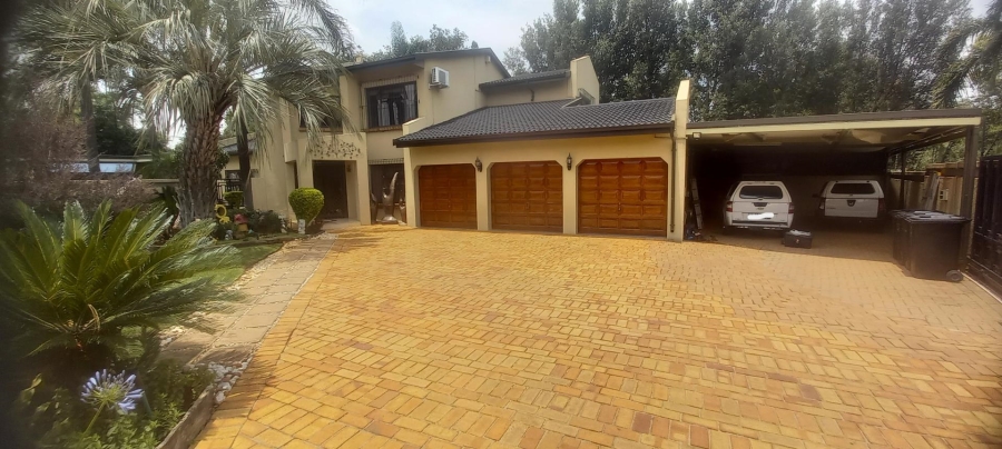 5 Bedroom Property for Sale in Sunward Park Gauteng