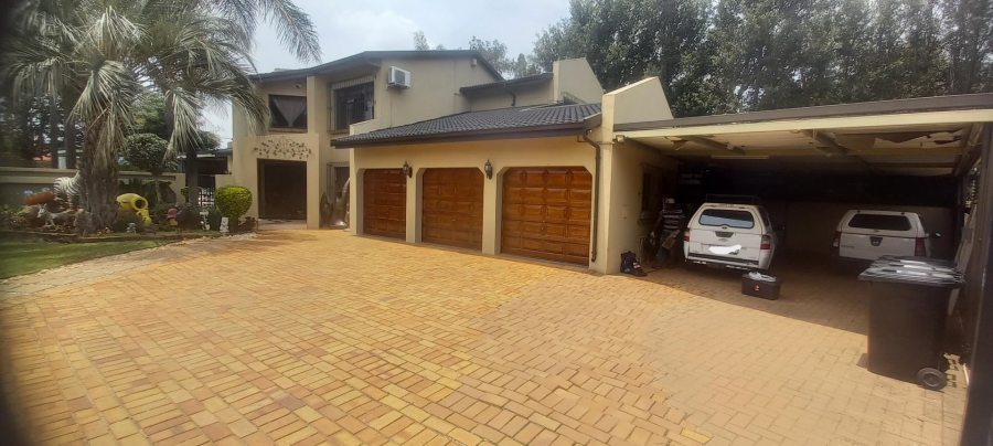 5 Bedroom Property for Sale in Sunward Park Gauteng