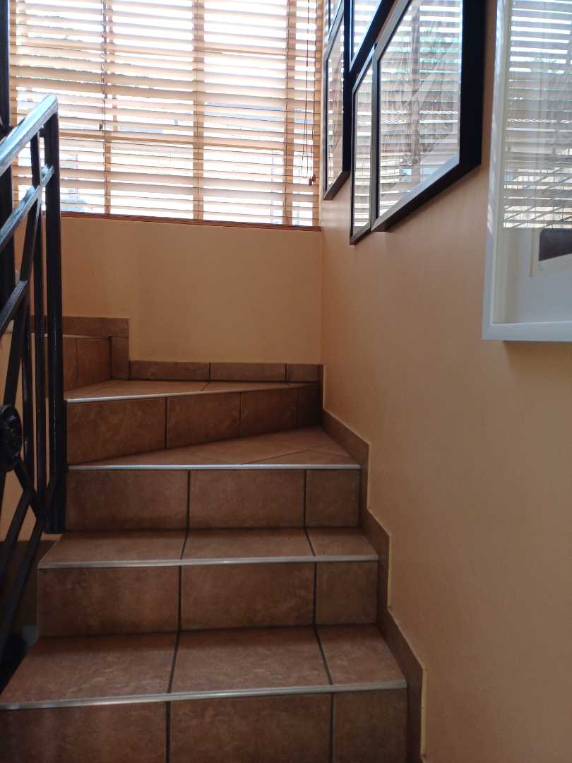 5 Bedroom Property for Sale in Clubview Gauteng