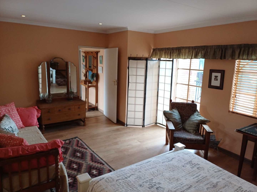 5 Bedroom Property for Sale in Clubview Gauteng