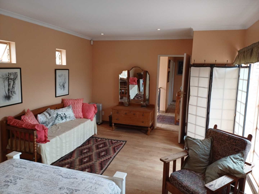 5 Bedroom Property for Sale in Clubview Gauteng