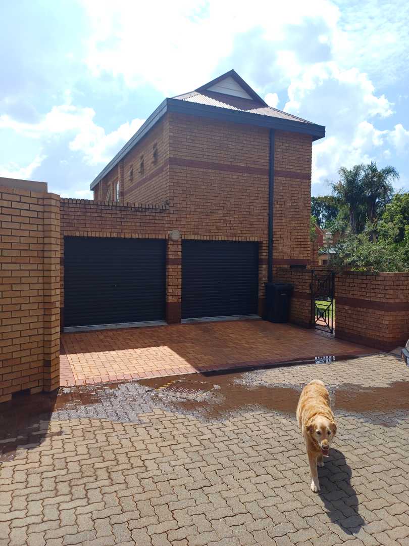 5 Bedroom Property for Sale in Clubview Gauteng