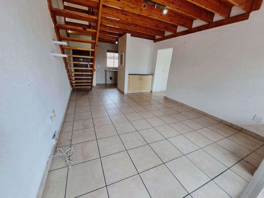 To Let 2 Bedroom Property for Rent in Noordwyk Gauteng