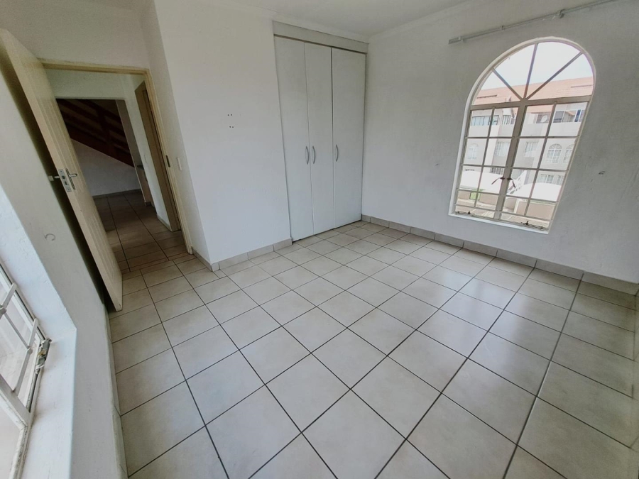 To Let 2 Bedroom Property for Rent in Noordwyk Gauteng