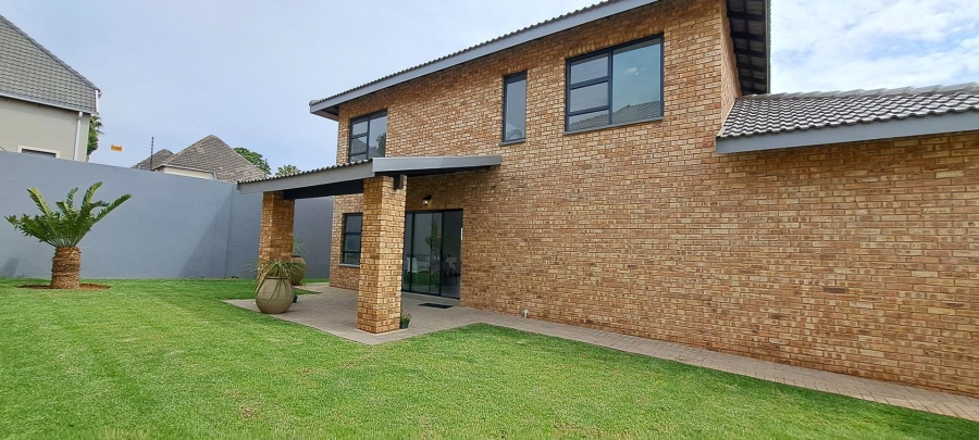 3 Bedroom Property for Sale in Radiokop Gauteng