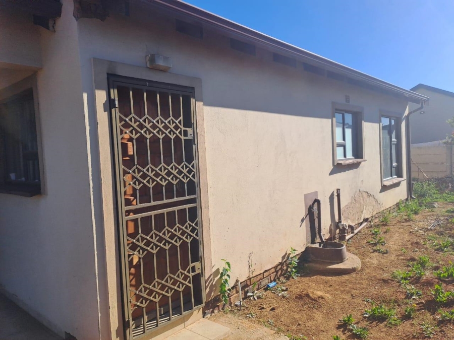 2 Bedroom Property for Sale in Alliance Gauteng