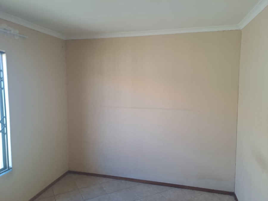 2 Bedroom Property for Sale in Alliance Gauteng