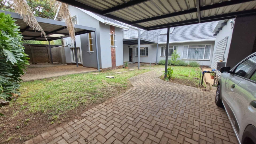 6 Bedroom Property for Sale in Rietondale Gauteng