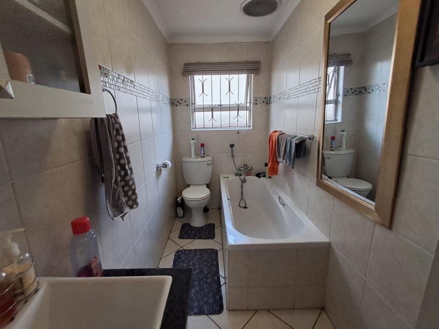 3 Bedroom Property for Sale in New Market Gauteng