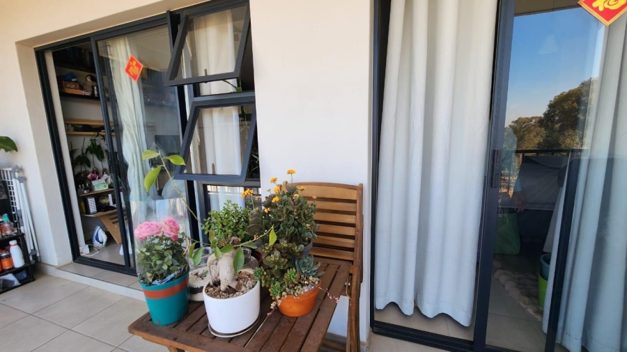 2 Bedroom Property for Sale in Mulbarton Gauteng