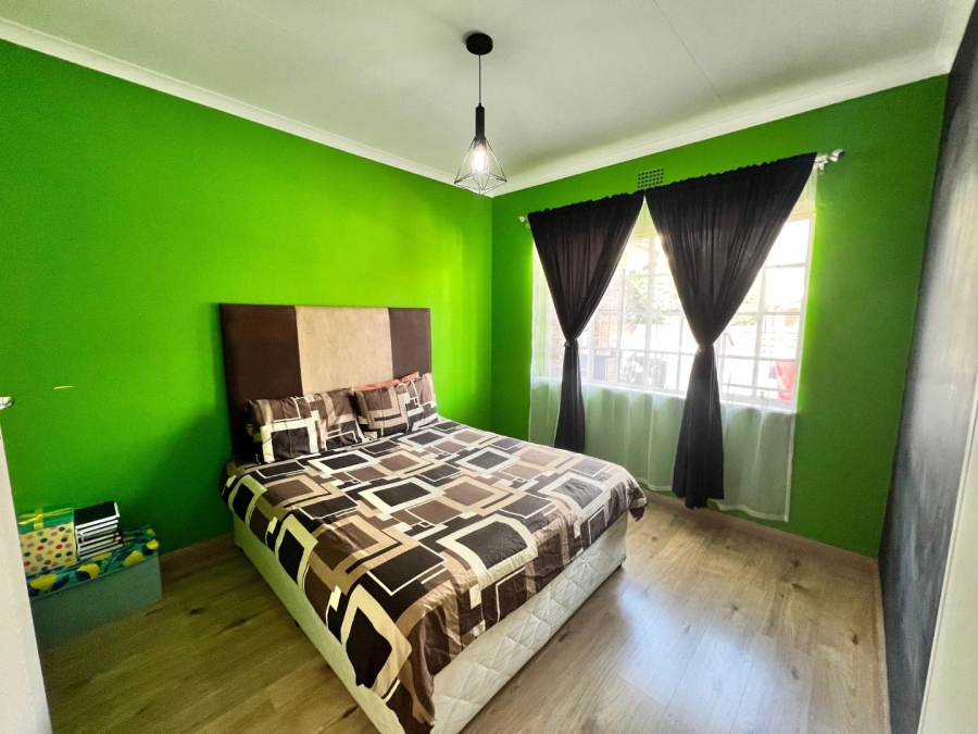 3 Bedroom Property for Sale in Brackenhurst Gauteng