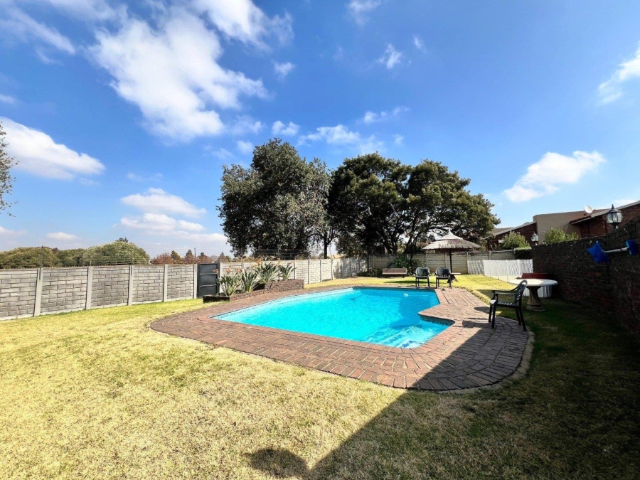 3 Bedroom Property for Sale in Brackenhurst Gauteng