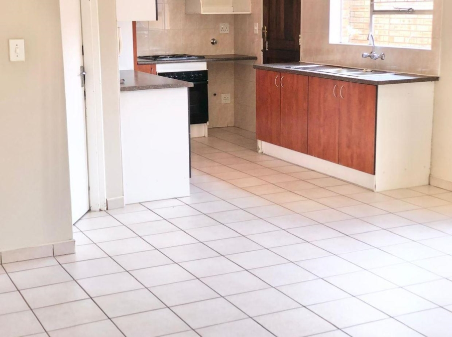 3 Bedroom Property for Sale in New Redruth Gauteng