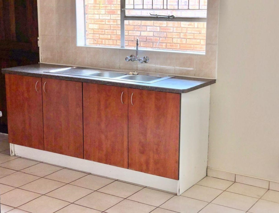 3 Bedroom Property for Sale in New Redruth Gauteng