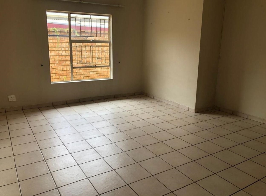 3 Bedroom Property for Sale in New Redruth Gauteng