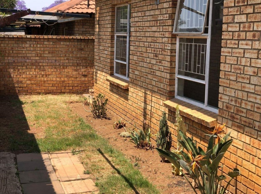 3 Bedroom Property for Sale in New Redruth Gauteng