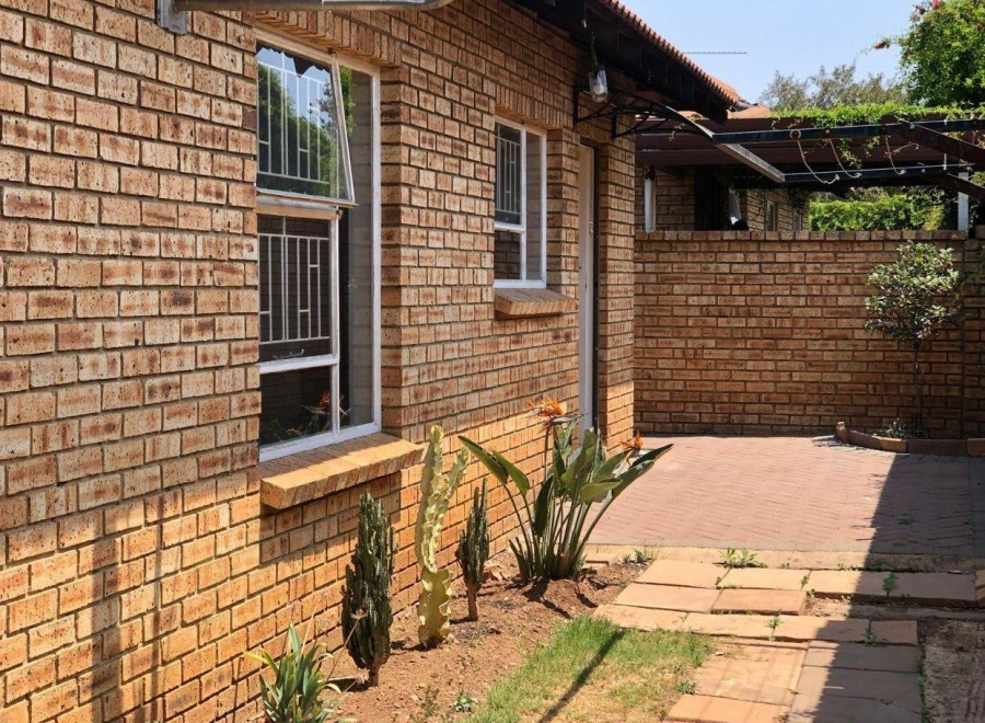 3 Bedroom Property for Sale in New Redruth Gauteng