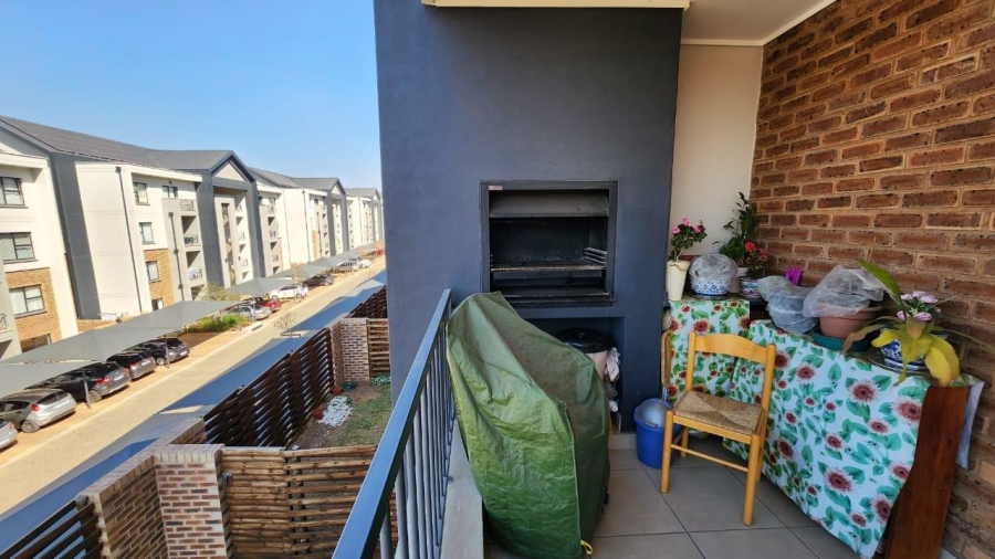 2 Bedroom Property for Sale in Mulbarton Gauteng