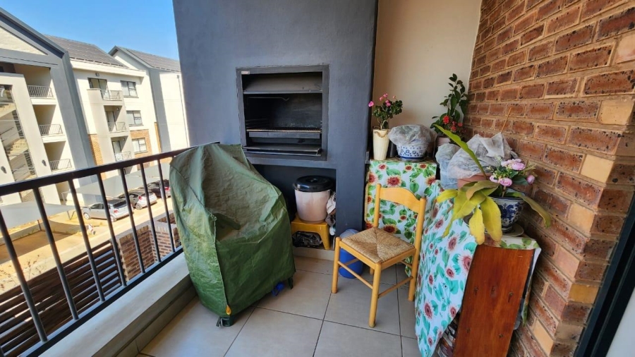 2 Bedroom Property for Sale in Mulbarton Gauteng