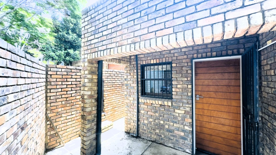 3 Bedroom Property for Sale in Waterkloof Ridge Gauteng