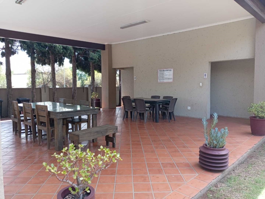 To Let 3 Bedroom Property for Rent in Dowerglen Gauteng