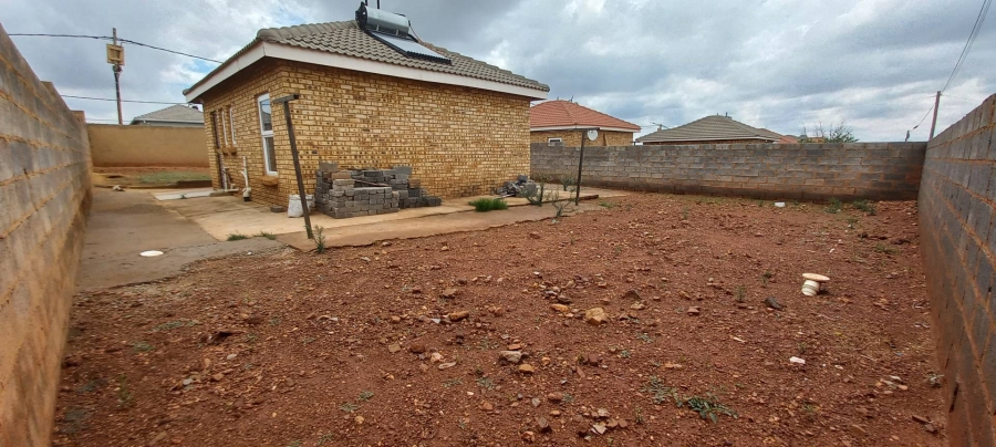 2 Bedroom Property for Sale in Lehae Gauteng