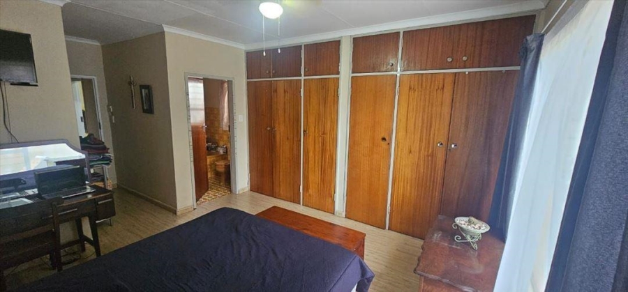 4 Bedroom Property for Sale in Van Riebeeck Park Gauteng