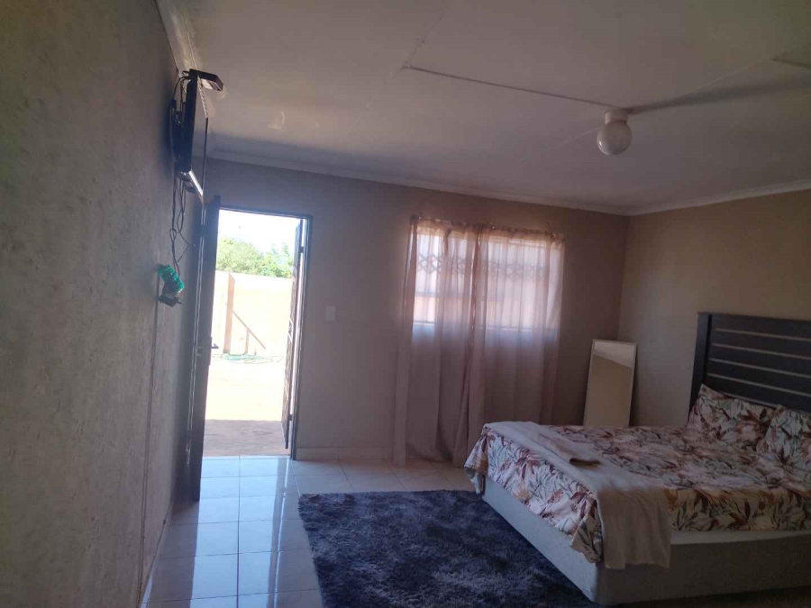 5 Bedroom Property for Sale in Mabopane Gauteng