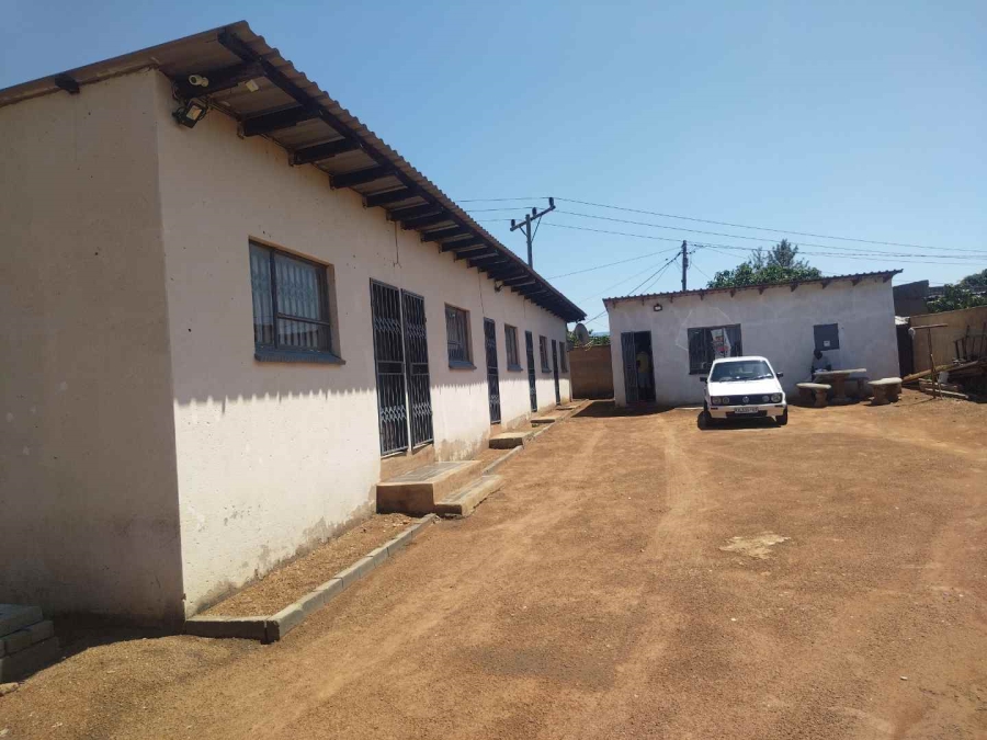 5 Bedroom Property for Sale in Mabopane Gauteng