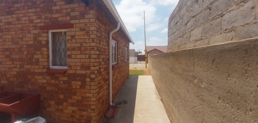 2 Bedroom Property for Sale in Tembisa Gauteng