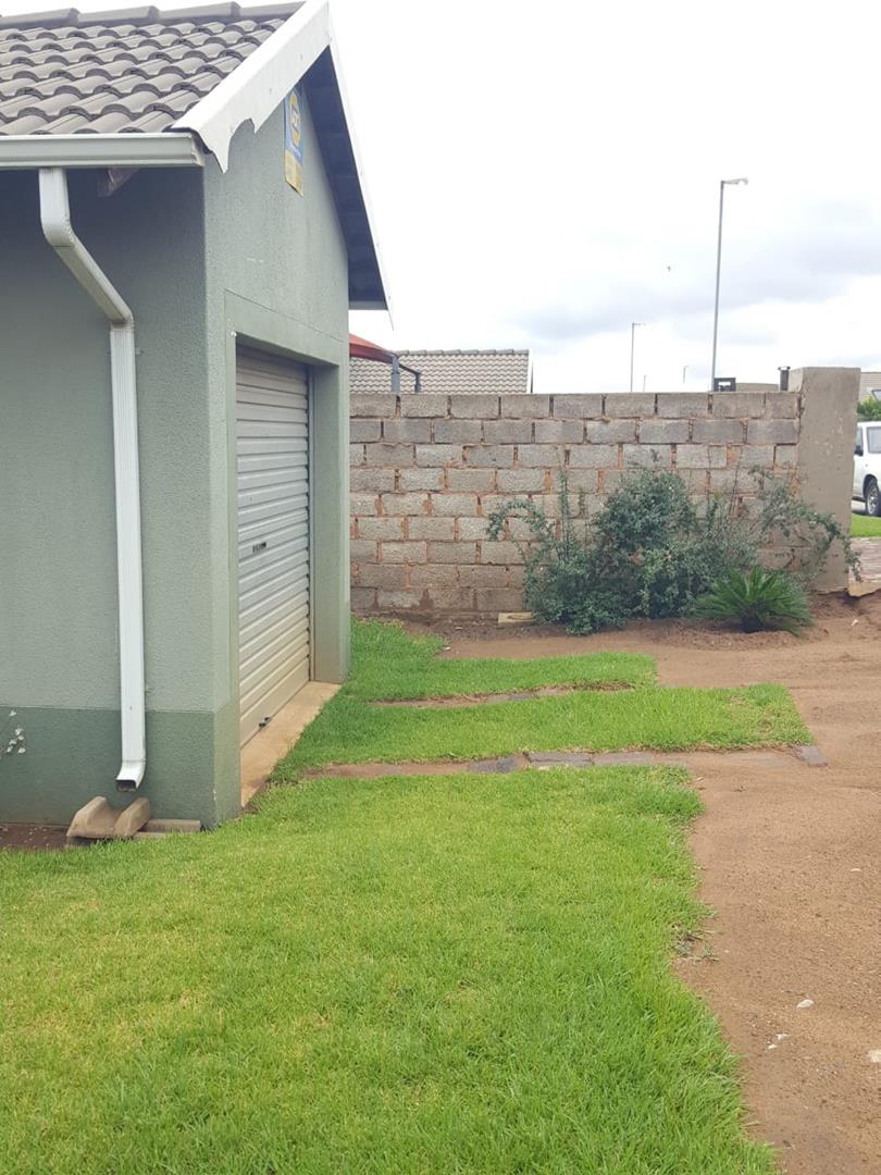 To Let 3 Bedroom Property for Rent in Salfin Gauteng