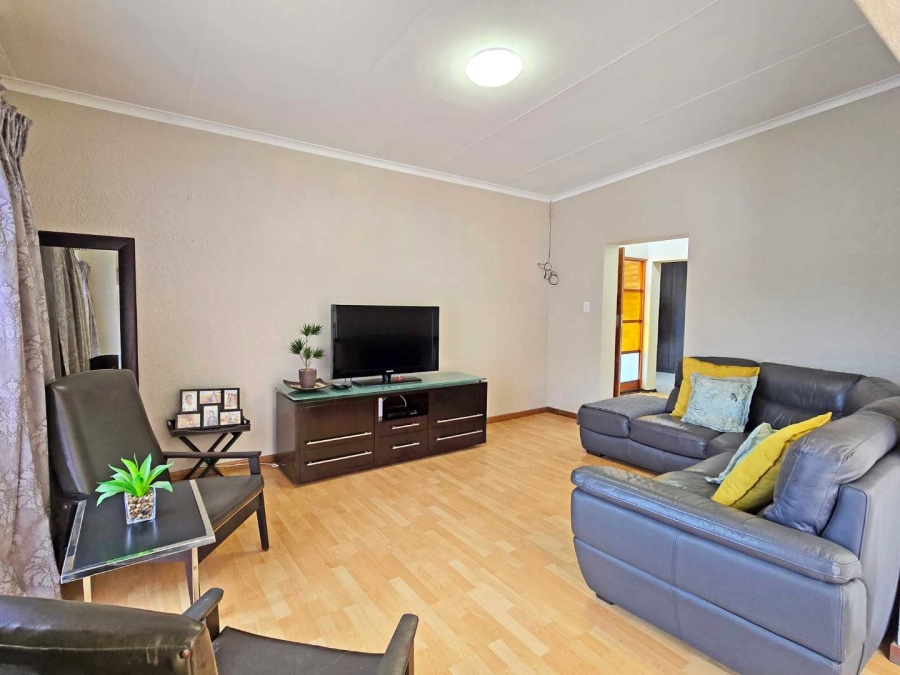 3 Bedroom Property for Sale in Brackenhurst Gauteng