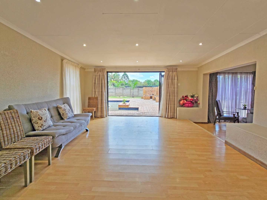 3 Bedroom Property for Sale in Brackenhurst Gauteng