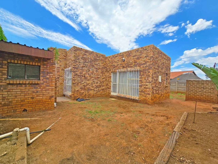 3 Bedroom Property for Sale in Brackenhurst Gauteng