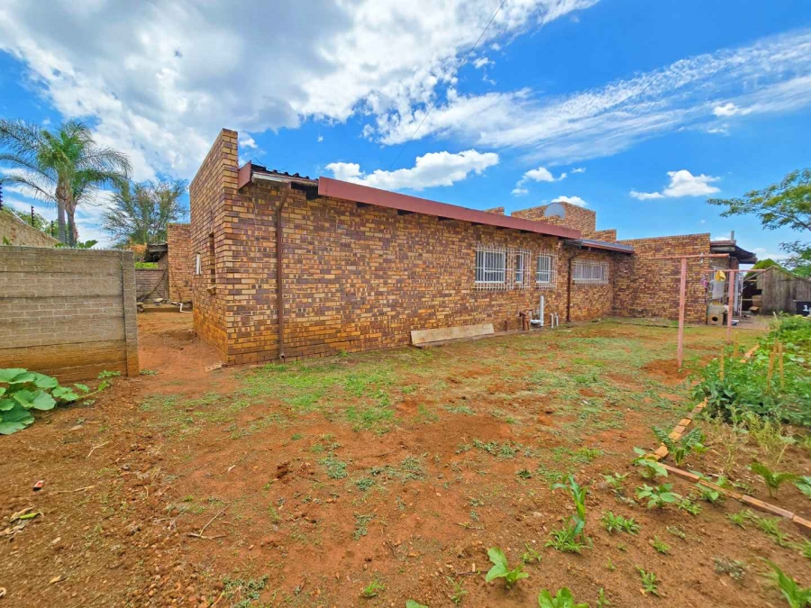 3 Bedroom Property for Sale in Brackenhurst Gauteng