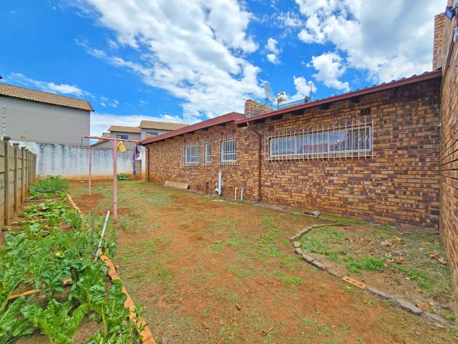 3 Bedroom Property for Sale in Brackenhurst Gauteng