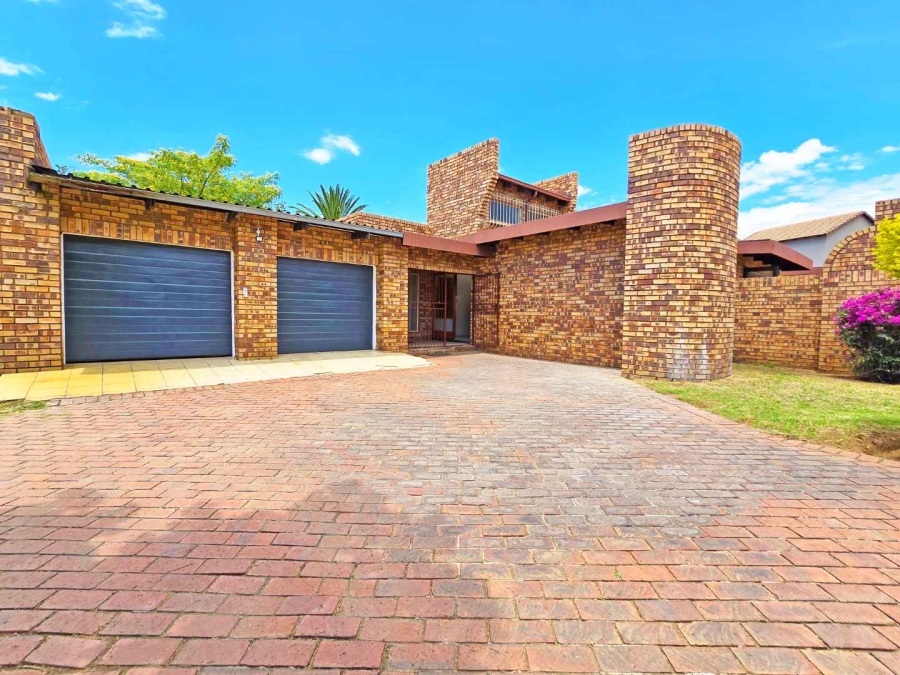 3 Bedroom Property for Sale in Brackenhurst Gauteng