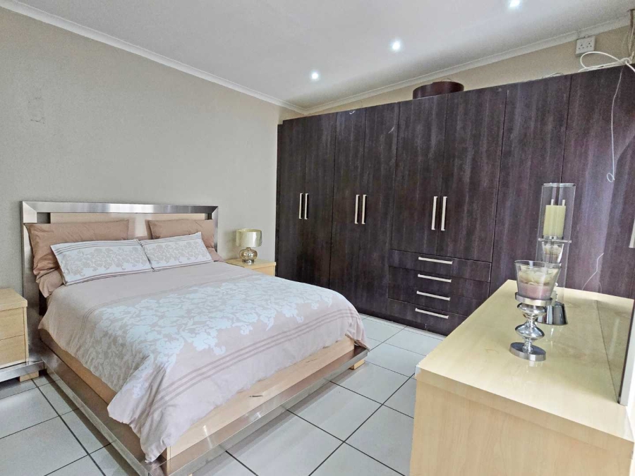 3 Bedroom Property for Sale in Brackenhurst Gauteng