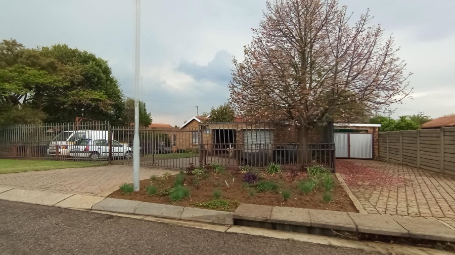 3 Bedroom Property for Sale in The Reeds Gauteng