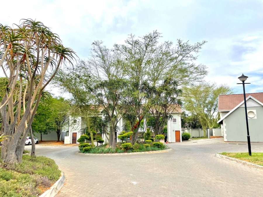 1 Bedroom Property for Sale in Boardwalk Gauteng