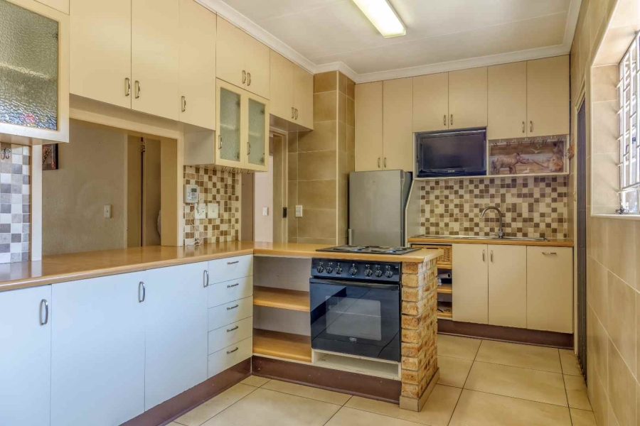 To Let 3 Bedroom Property for Rent in Oakdene Gauteng