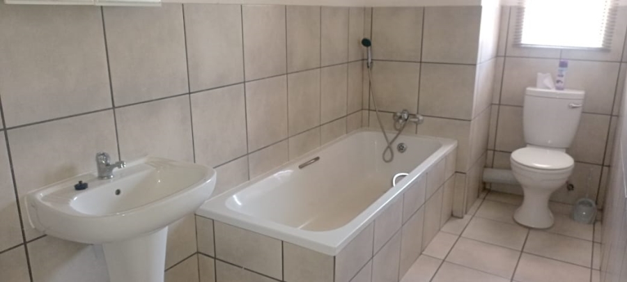 2 Bedroom Property for Sale in Akasia Gauteng